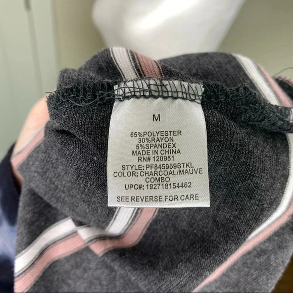 NWT Pink Republic Pink White and Gray Striped Pullover Sweater With Scoop Neck - Picture 11 of 14